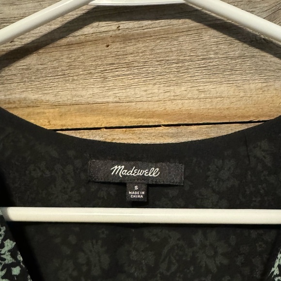 Madewell-Georgette Ruffle-Sleeve Peplum Top in Fleur Field- size small - Picture 3 of 4